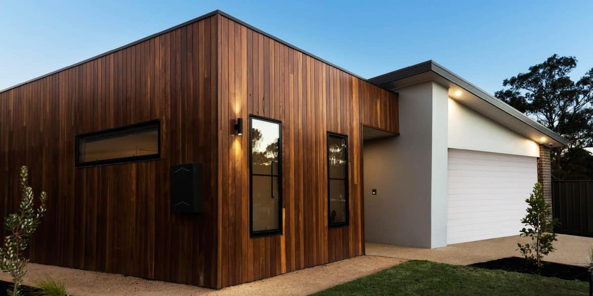 maison bois avec decoration
