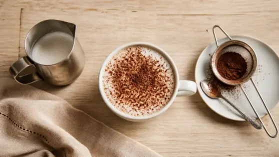 Cappuccino recette maison, mousse épaisse, espresso et lait